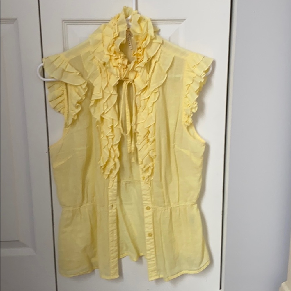 Ruffled Sleeveless Top